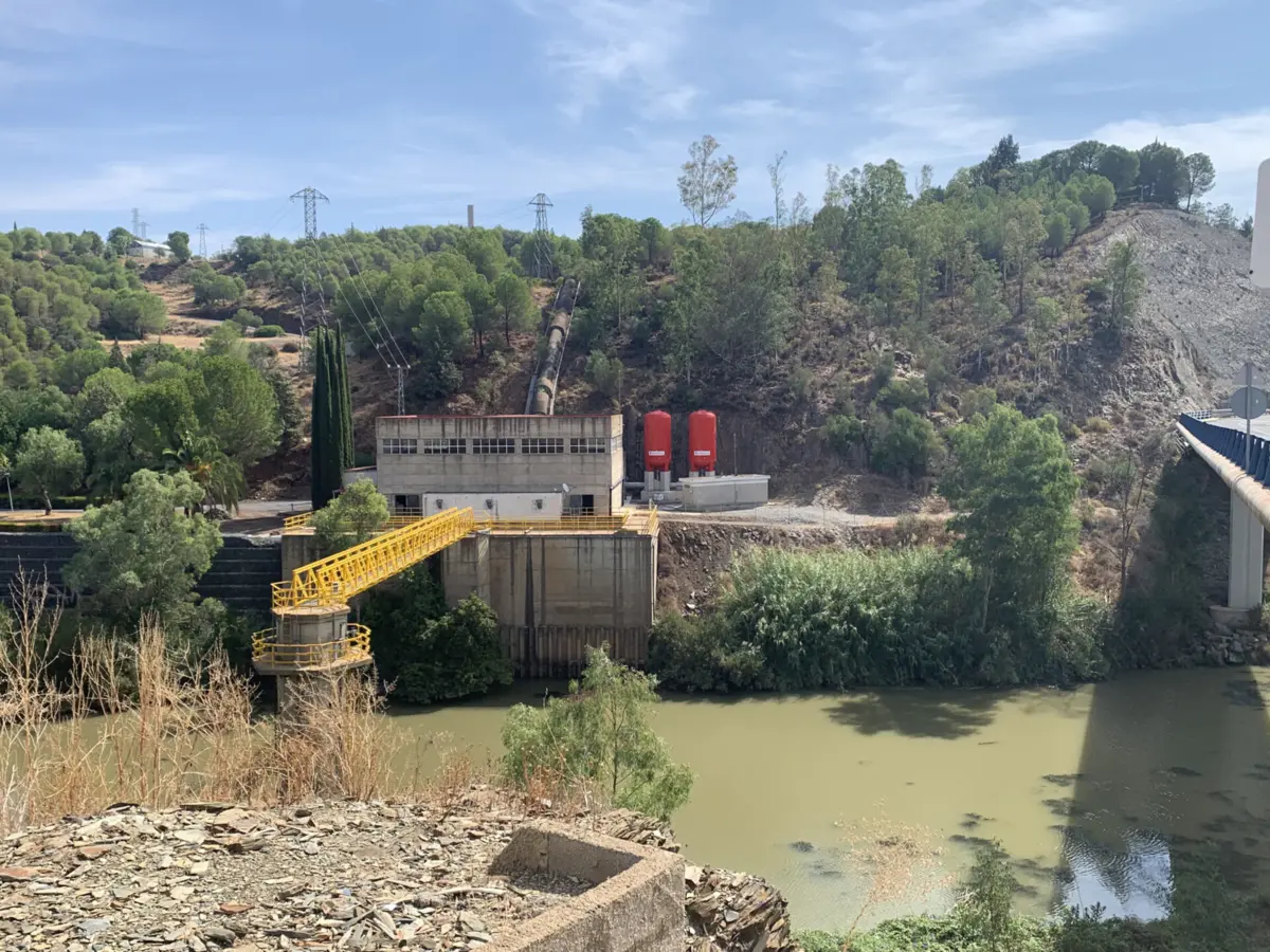 António, que falou com a TSF, nasceu no Pomarão há tantos anos que já perdeu a conta
