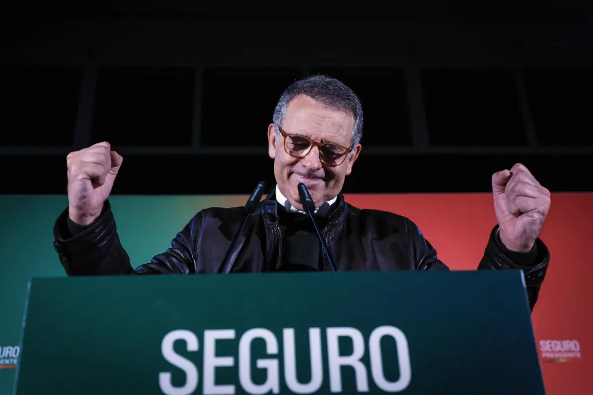 Imagem de contexto do artigo Seguro deixa cair a contenção para apelar ao voto: 2.ª volta é sobre "Portugal da liberdade e da democracia"