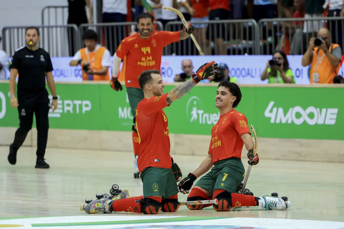 Imagem de contexto do artigo Falta a desforra com a França. Portugal vence Espanha nos penáltis e está na final do Europeu de hóquei em patins