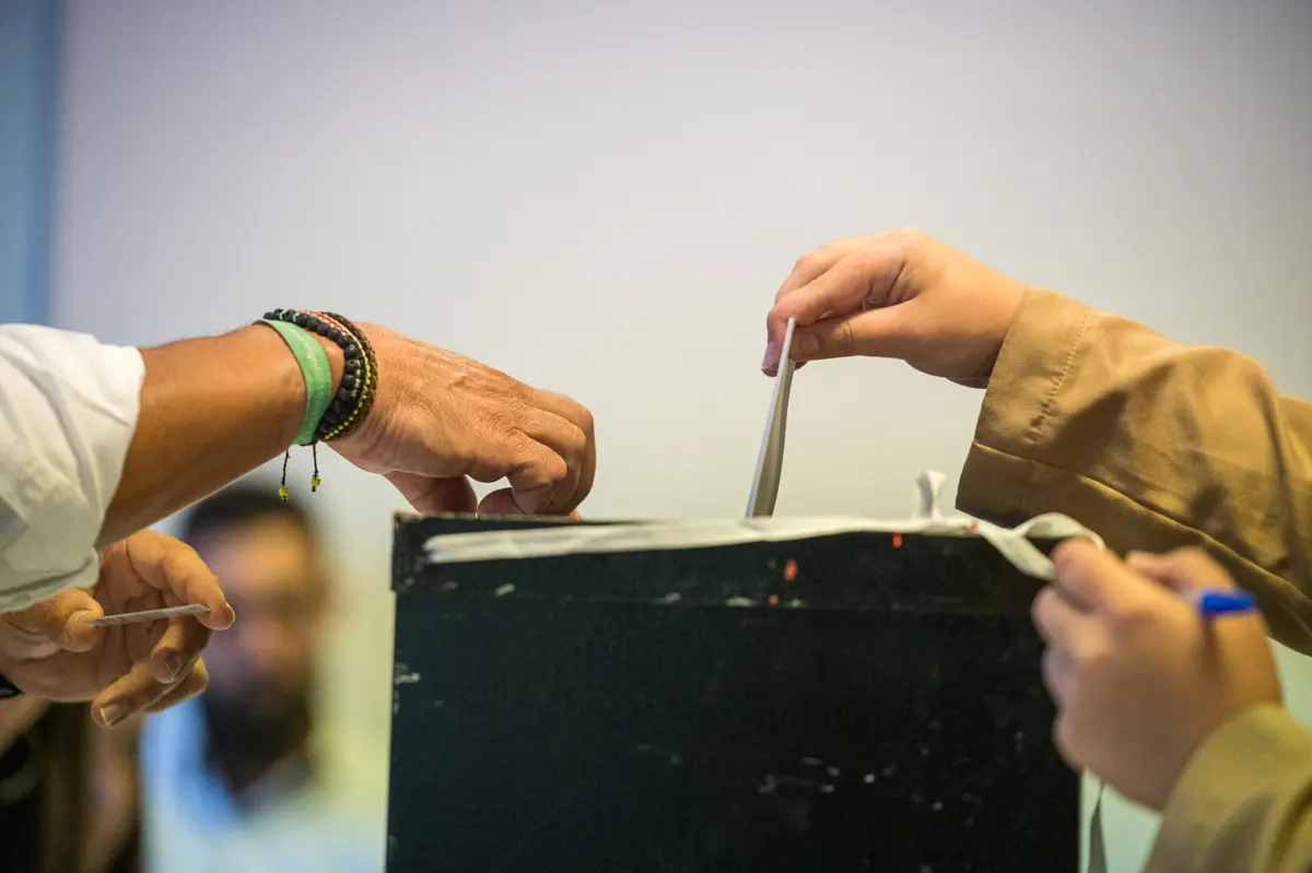 Imagem de contexto do artigo Maioria não vota antecipadamente. Crise na Madeira e protesto dos polícias influenciam pouco o voto