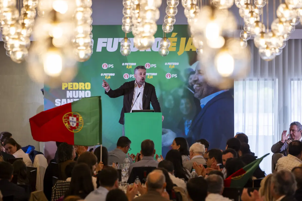 Imagem de contexto do artigo Passos Coelho aparece na campanha (pela mão do PS)