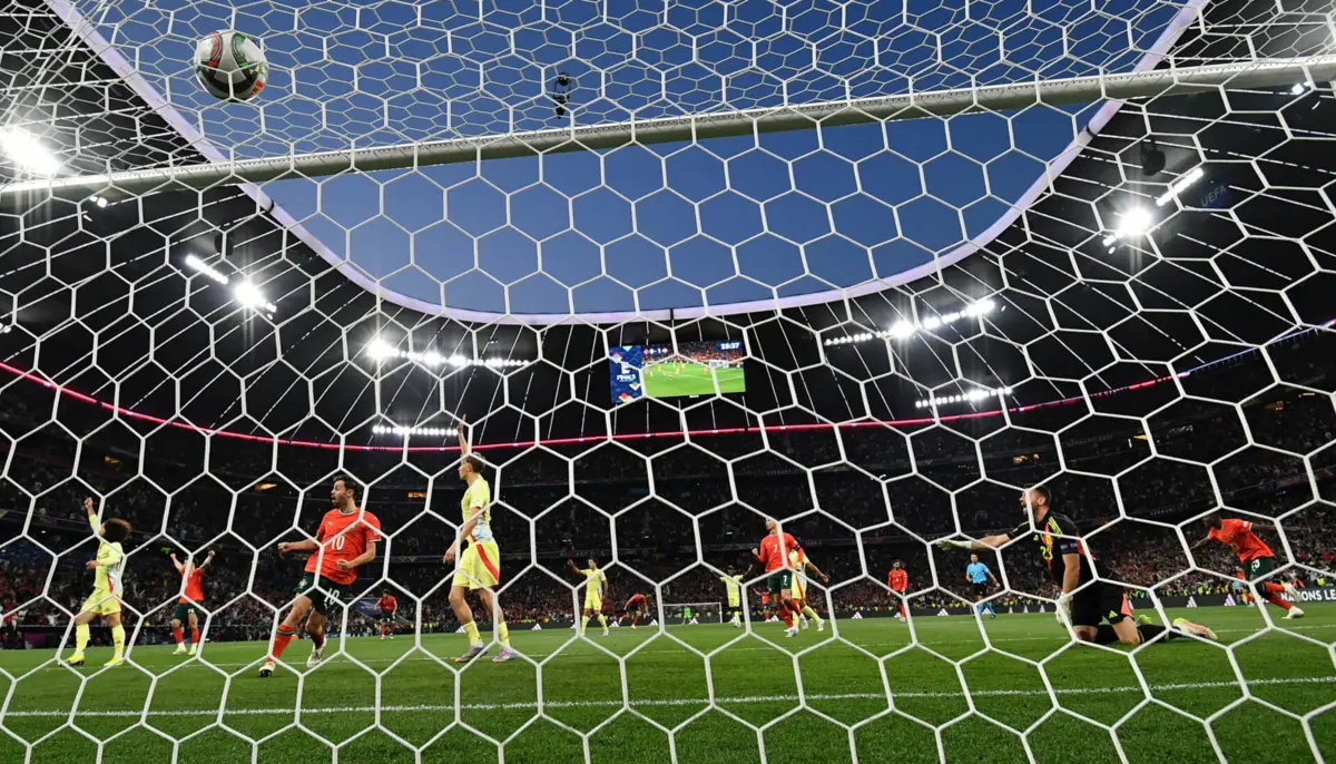 Imagem de contexto do artigo Adepto cai da bancada e morre durante a final Portugal-Espanha em Munique