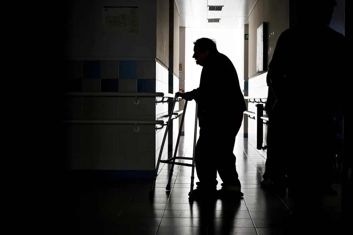 Imagem de contexto do artigo Segurança Social deteta em média 24 lares ilegais por mês. Associação pede que processo de legalização seja "mais fácil"