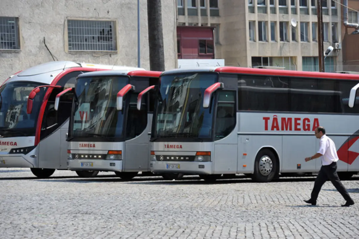 O ano começou com falhas no novo operador do transporte público rodoviário, a espanhola Flaviamobil, no Alto Tâmega e Barroso