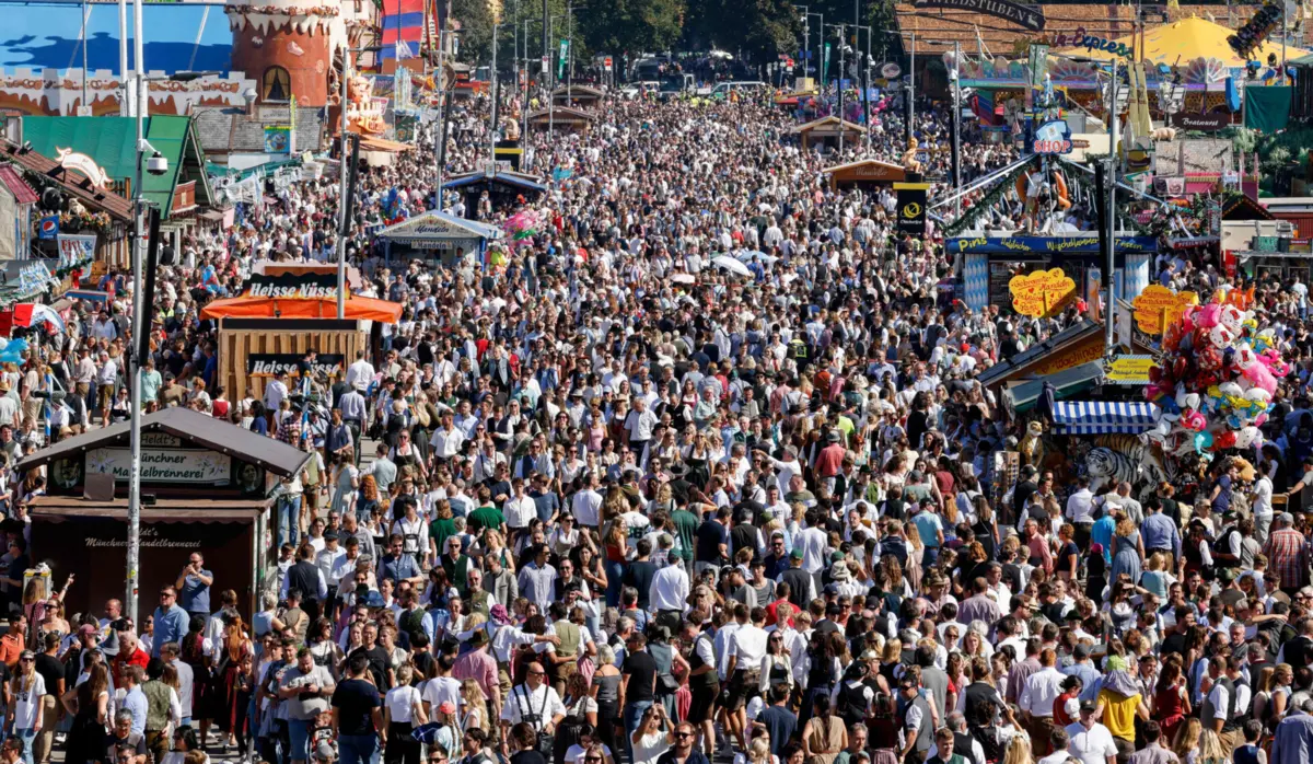 Imagem de contexto do artigo Polícia alemã suspende Oktoberfest após um morto em explosão em Munique