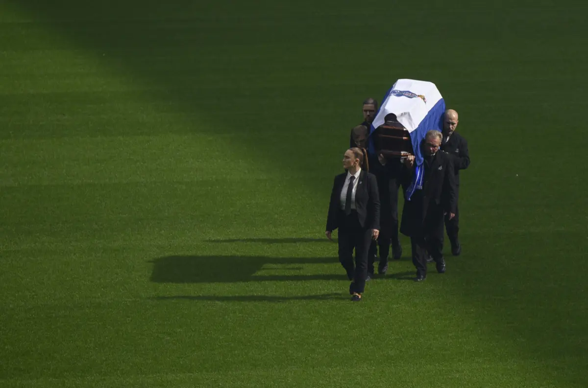 Imagem de contexto do artigo Último adeus a Pinto da Costa: cortejo fúnebre passou pelo Dragão com 20 mil nas bancadas a aplaudir