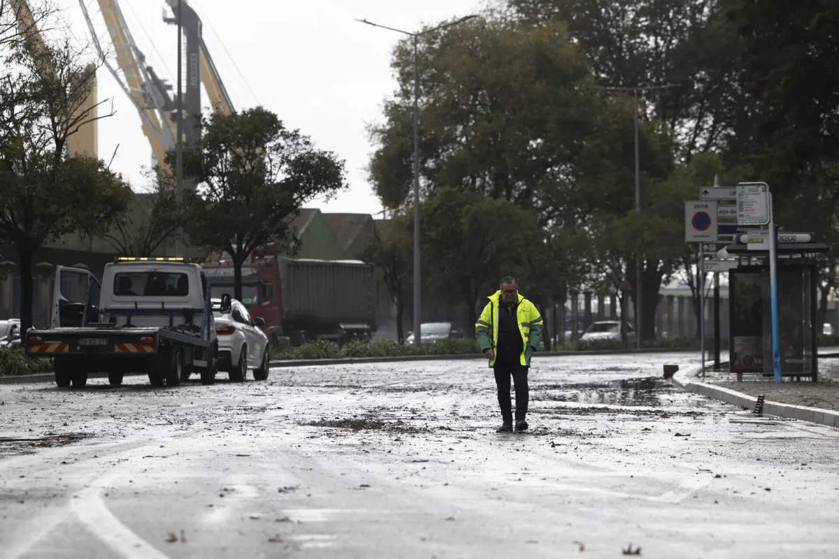 Aos condutores é aconselhada a adoção de uma atitude defensiva na estrada