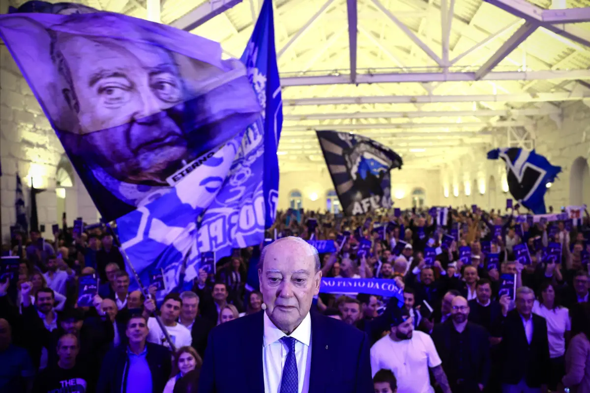 Imagem de contexto do artigo Fotogaleria: Pinto da Costa evoca em livro inquietações vividas desde diagnóstico de cancro