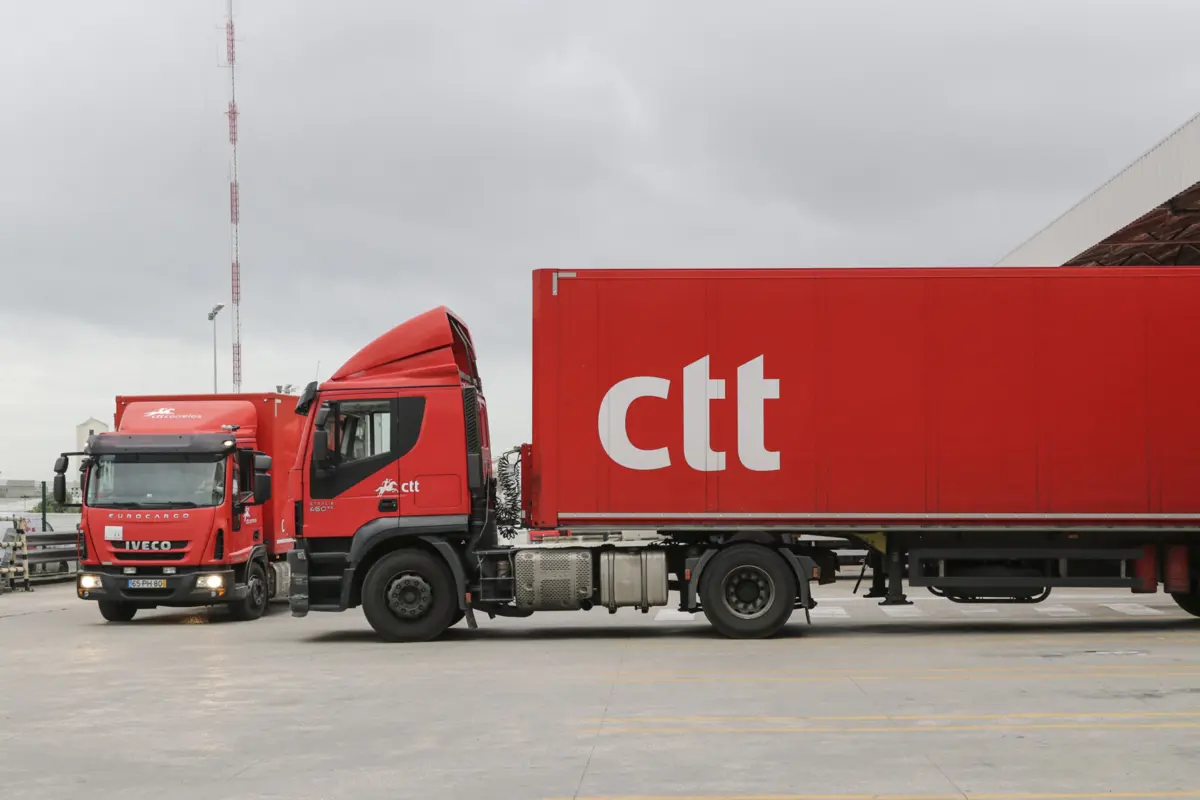 Imagem de contexto do artigo CTT e DHL celebram acordo para distribuição de encomendas online na Península Ibérica