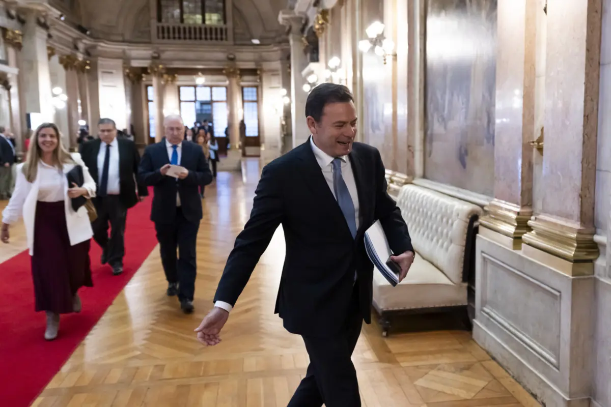 Imagem de contexto do artigo Nova Secretaria-Geral do Governo inicia funções esta quarta-feira sem líder