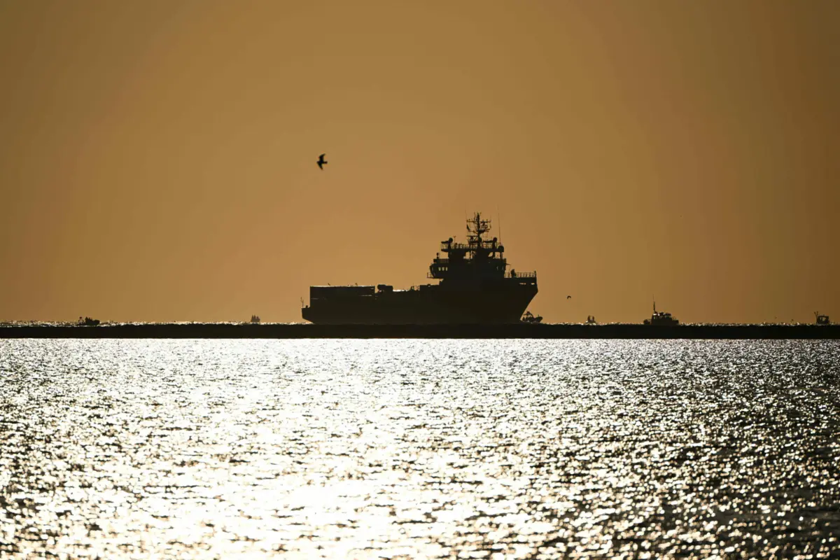 Imagem de contexto do artigo “Situação cruel” para migrantes. Médicos Sem Fronteiras condenam bloqueio de navio em Itália