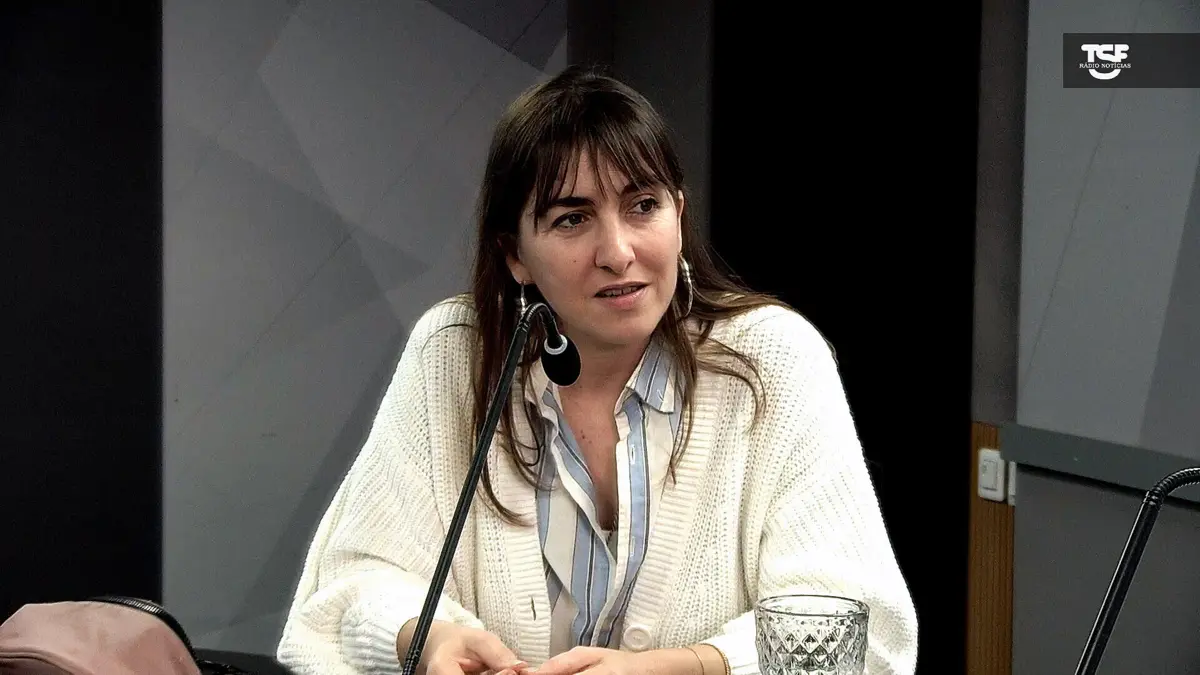 Márcia no programa "A Escuta do Mundo", na TSF