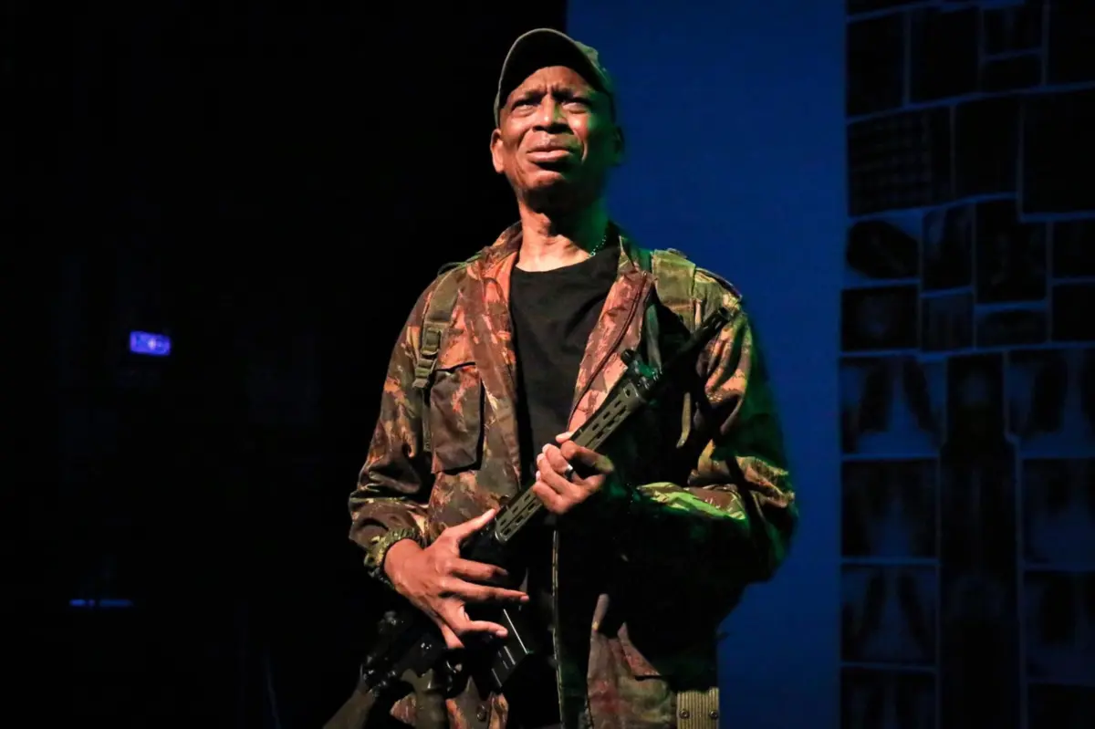 Imagem de contexto do artigo Uma peça de teatro que convoca os fantasmas da guerra colonial