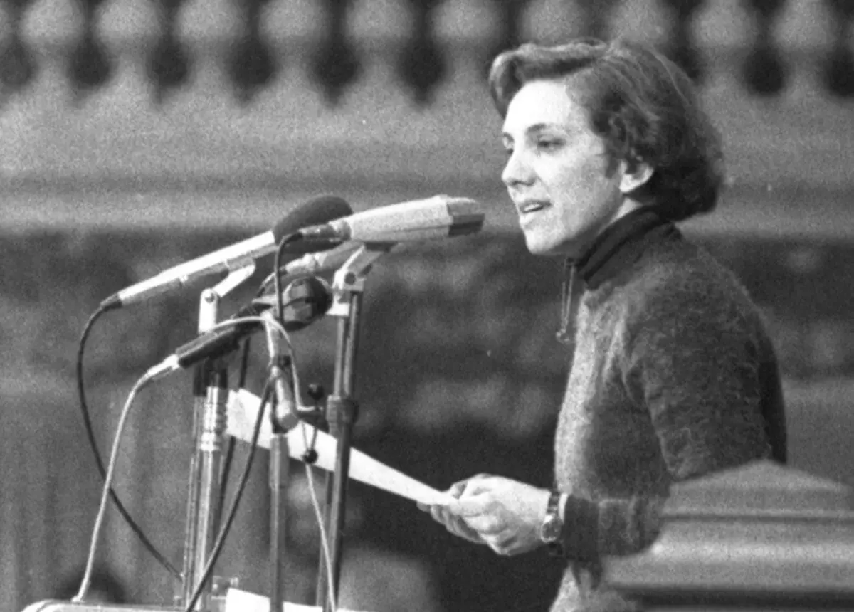 Imagem de contexto do artigo Carmelinda Pereira: "Nunca sou capaz de não votar. Temos de fazer como no 25 de Abril"