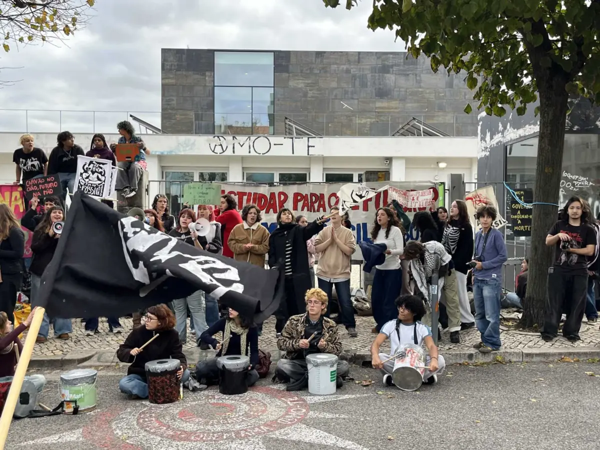 Imagem de contexto do artigo Ativistas fecham Escola António Arroio, em Lisboa: "Pelo menos esta manhã não haverá aulas"
