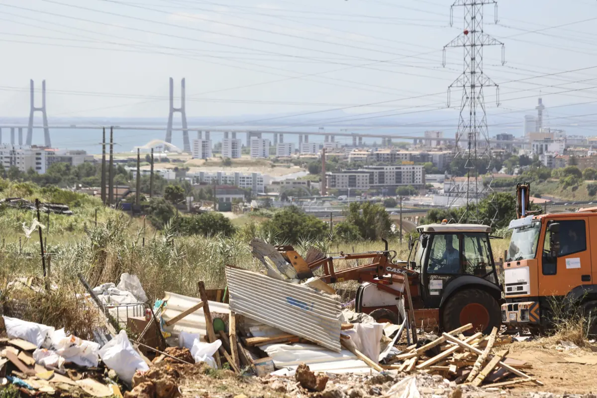 Imagem de contexto do artigo Movimento Vida Justa apresenta providência cautelar para evitar novas demolições no Talude
