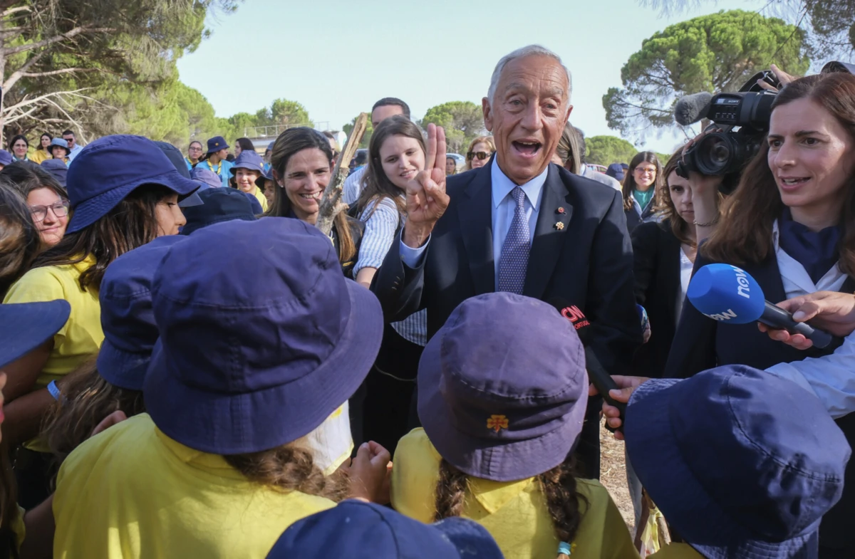 Imagem de contexto do artigo "Muito importantes, urgentes e justas." Marcelo congratula-se com medidas do Governo para as Forças Armadas