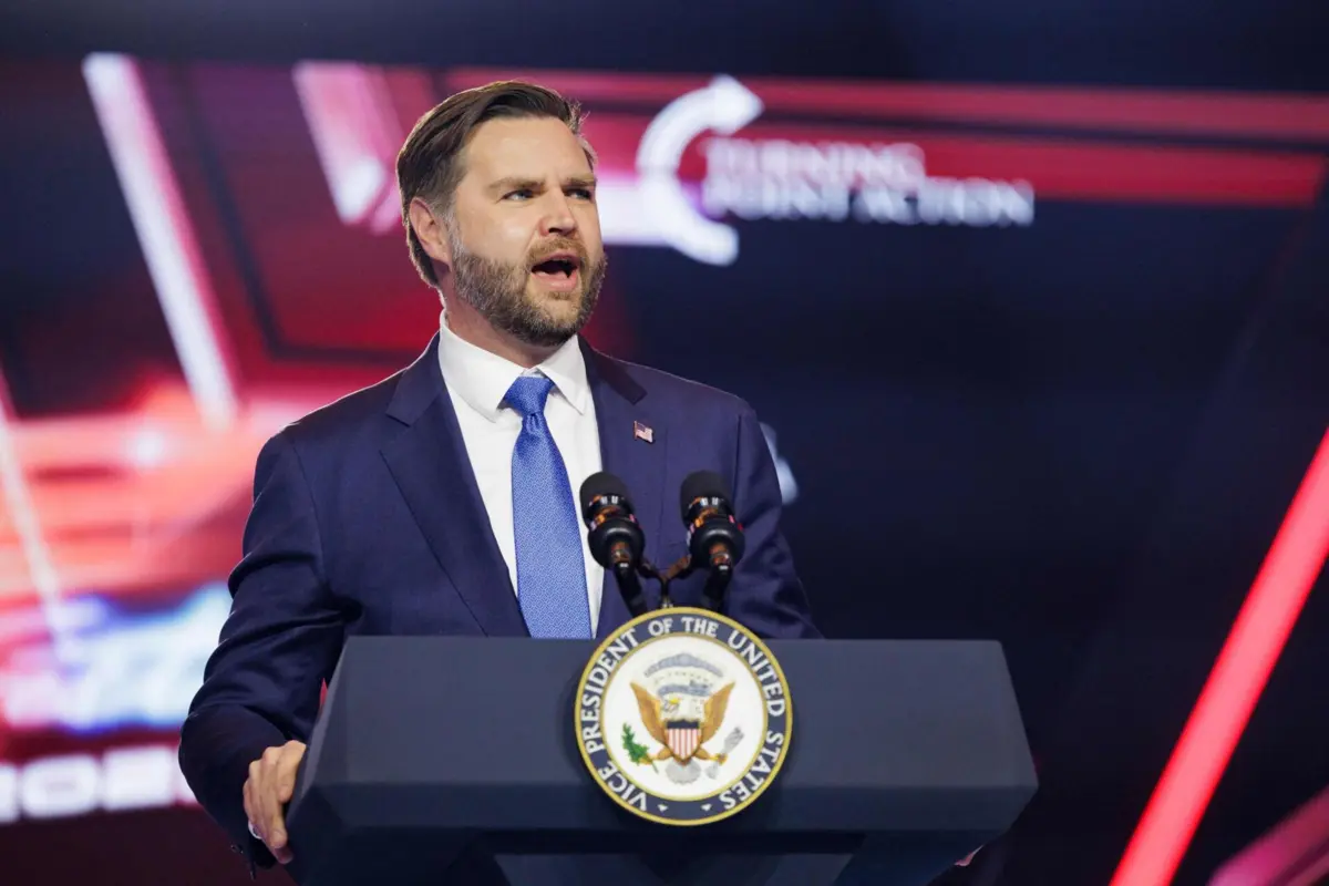 Imagem de contexto do artigo "Tráfico de drogas deve cessar e petróleo roubado deve ser devolvido." Vance diz que Trump ofereceu "várias saídas" a Maduro