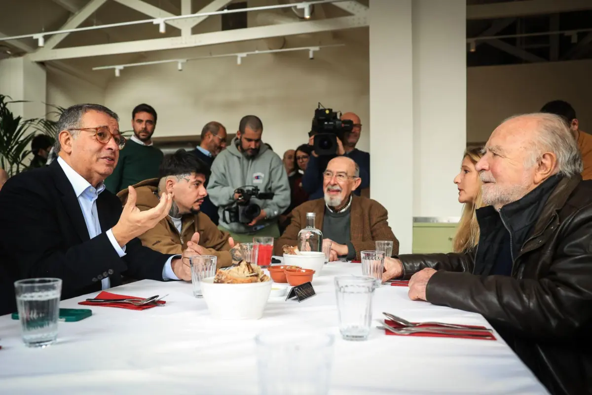 Imagem de contexto do artigo Seguro lamenta mortes e pondera visitar zonas afetadas pelo temporal, Ventura defendeu nomeação do PGR pelo Presidente em 2022