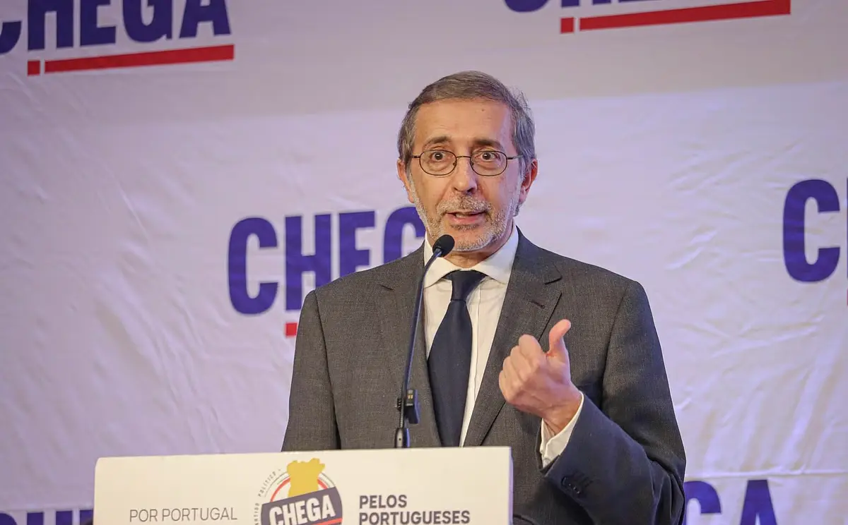 Imagem de contexto do artigo Henrique de Freitas desfilia-se do Chega por estar farto de ver espezinhada função presidencial