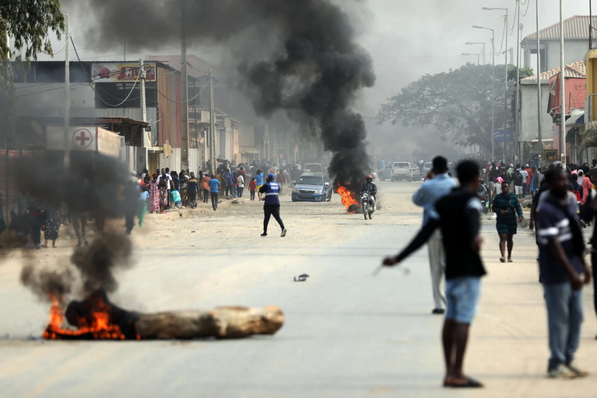 Imagem de contexto do artigo Luanda vive "cenário de terror", Governo angolano avisa que "ações criminosas" são "ataque ao Estado democrático e de direito"