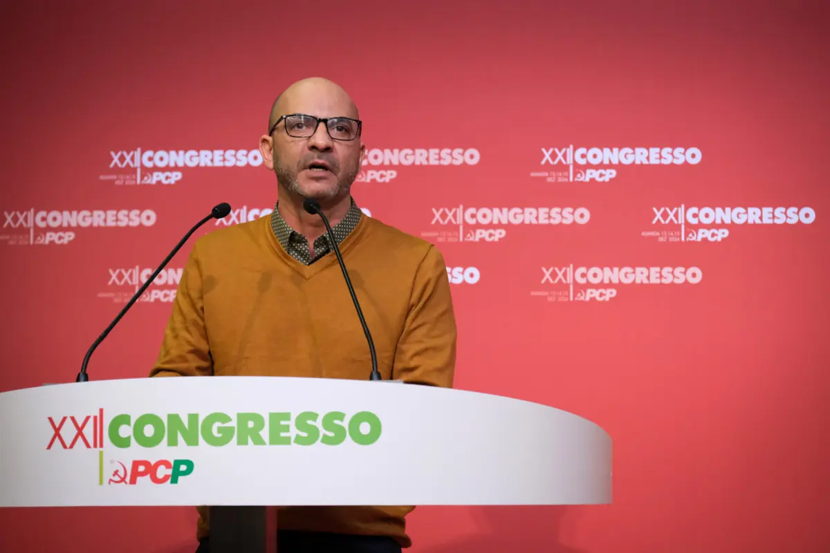 Imagem de contexto do artigo Revisão da TSU. PCP acusa Governo de querer "deitar a mão ao pote" da Segurança Social e manter "salários baixos"