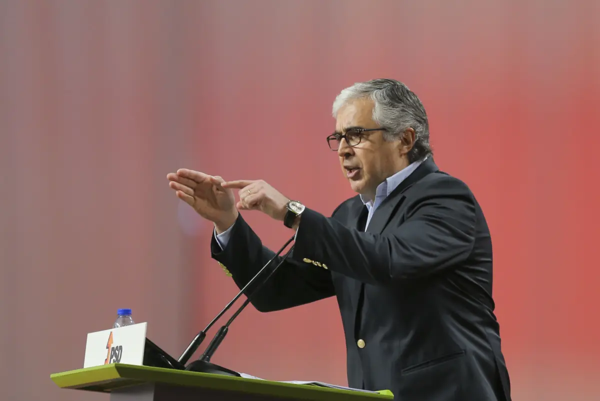 Imagem de contexto do artigo Aguiar-Branco pede lugar para imigrantes: "Corremos risco real de a maior parte dos trabalhadores não terem voz no CES"