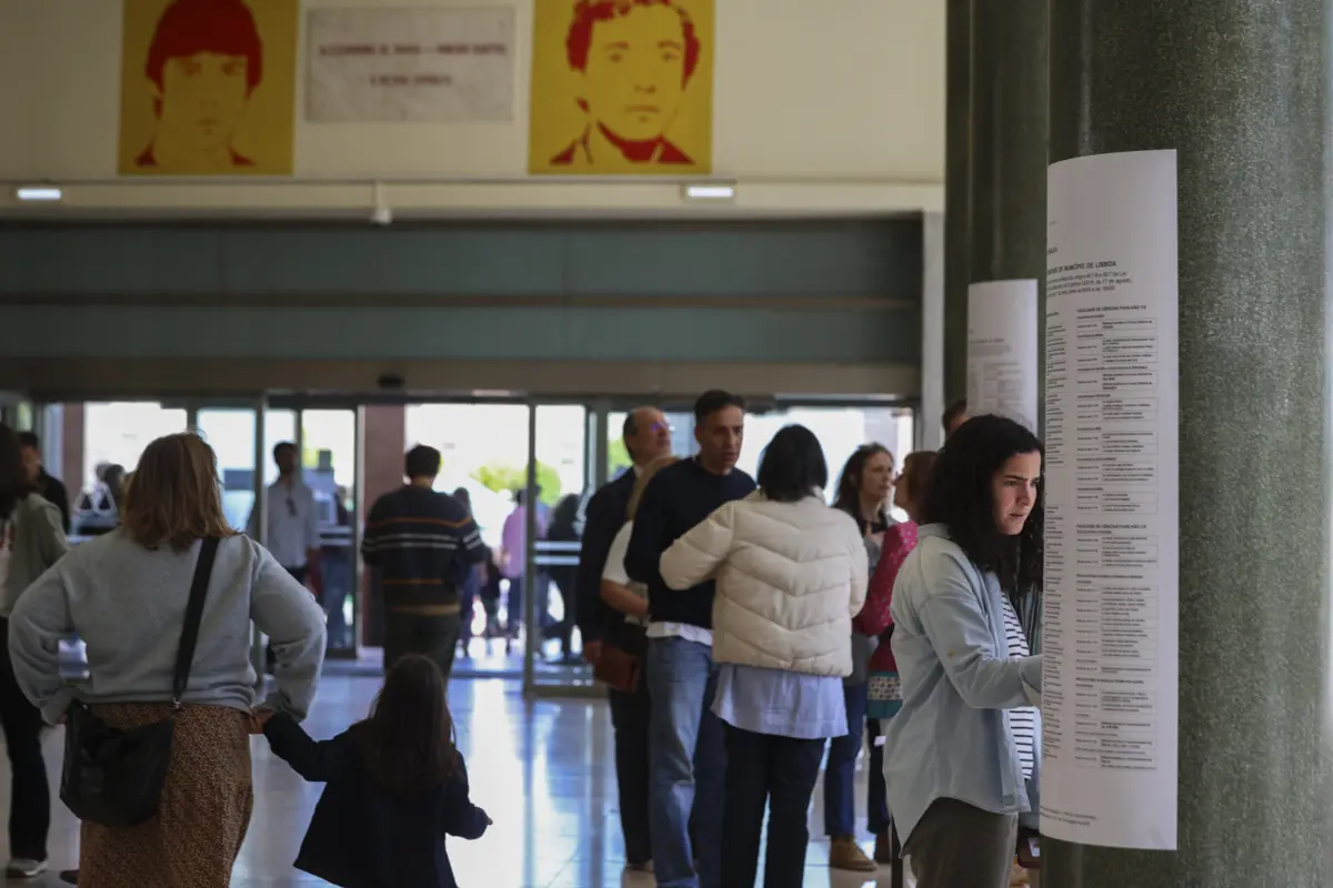 Imagem de contexto do artigo Vem aí o calor? Temperaturas "elevadas" no domingo de eleições, mas há "possibilidade de aguaceiros"