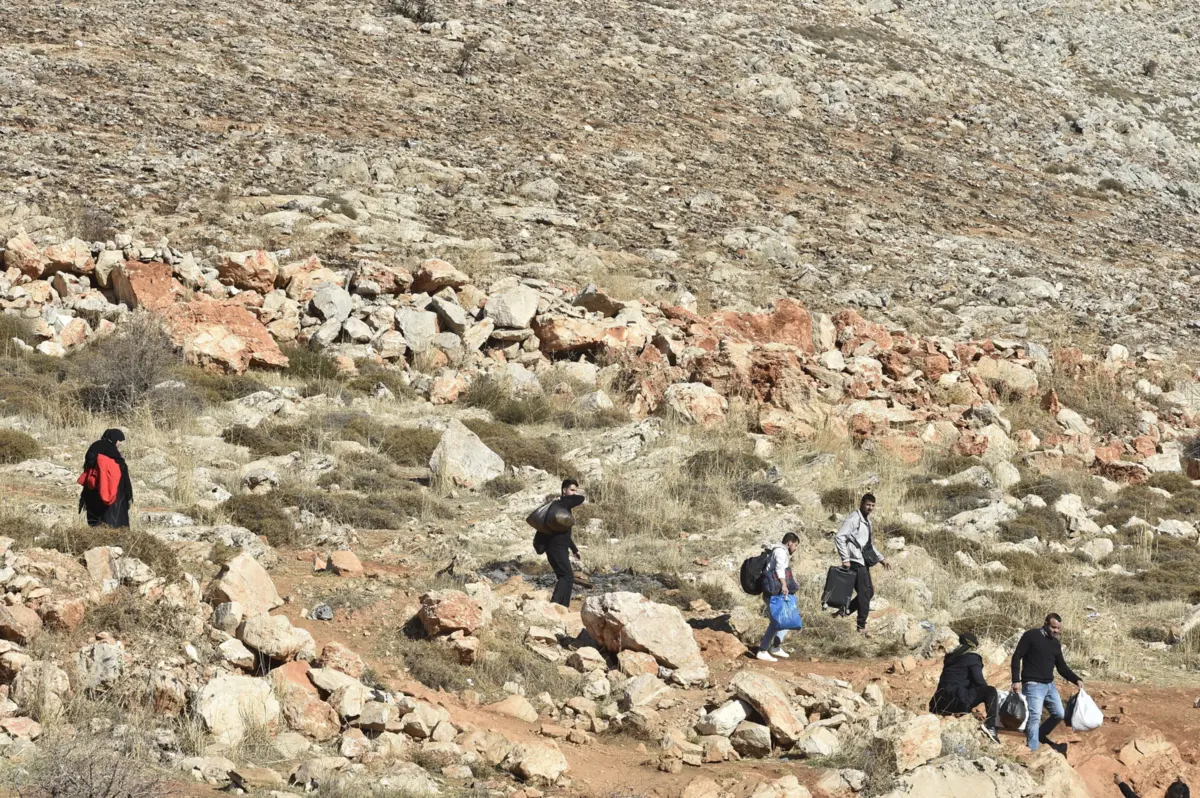 Alguns especialistas temem que o EI esteja a aproveitar a fase de transição na Síria para se reconstituir no deserto