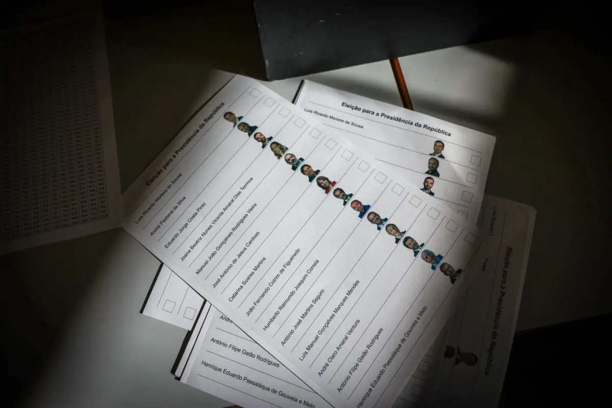 Imagem de contexto do artigo Eleições presidenciais: Seguro em primeiro lugar nos boletins de voto para a segunda volta