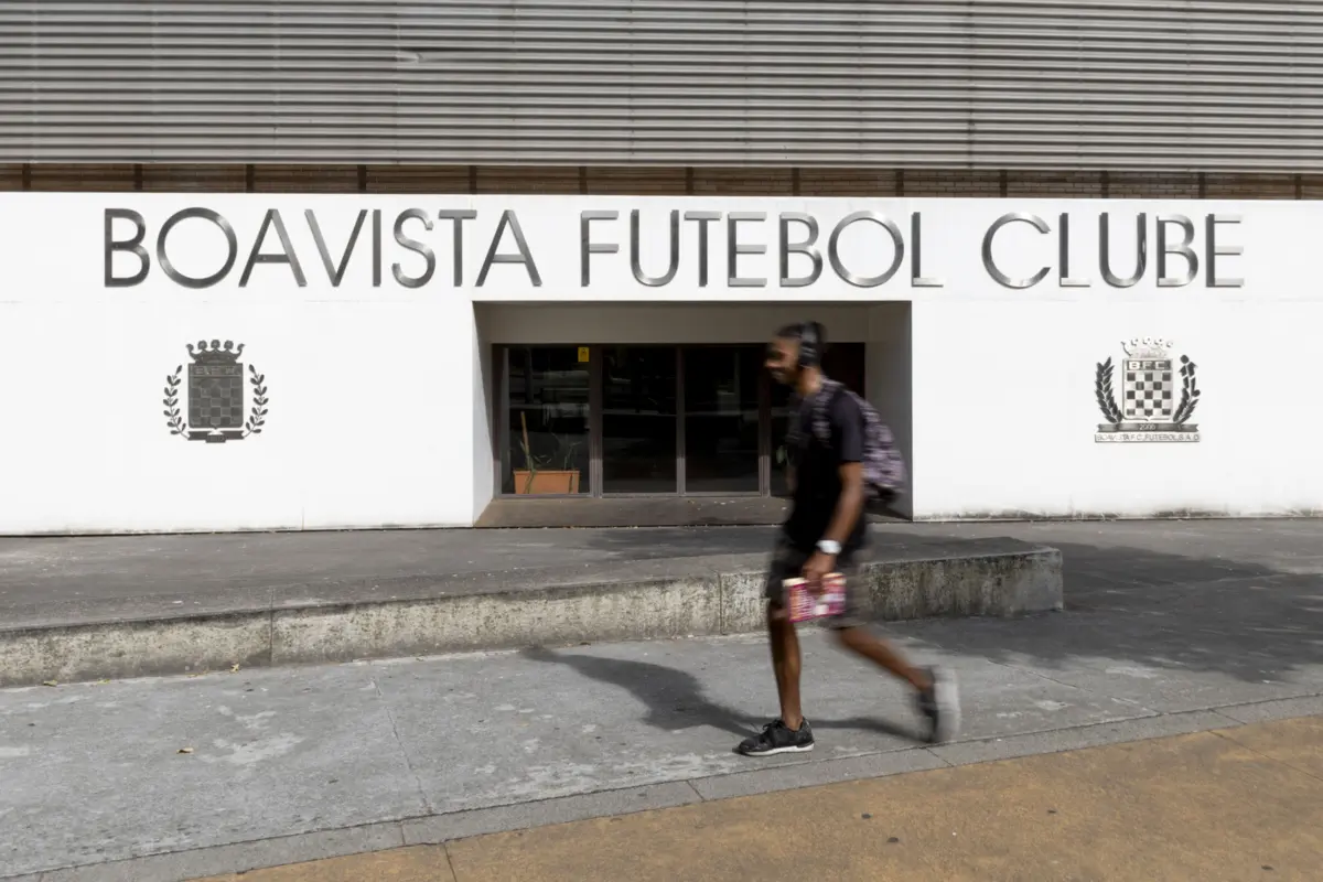 Imagem de contexto do artigo PJ realiza buscas no estádio do Boavista: constituídos seis arguidos por "lucros ilícitos estimados em dez milhões de euros"