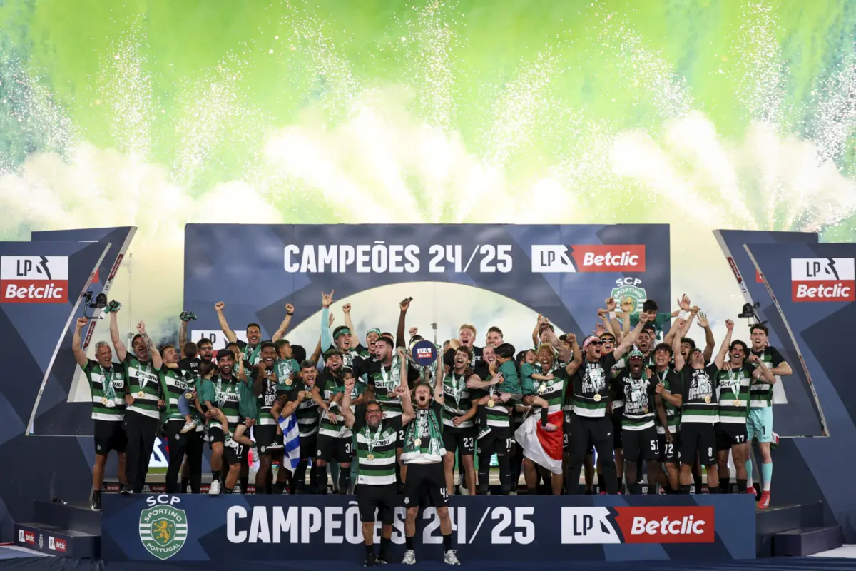 Imagem de contexto do artigo "A pedido da PSP." Vinte estabelecimentos comerciais fechados devido à receção do Sporting em Lisboa