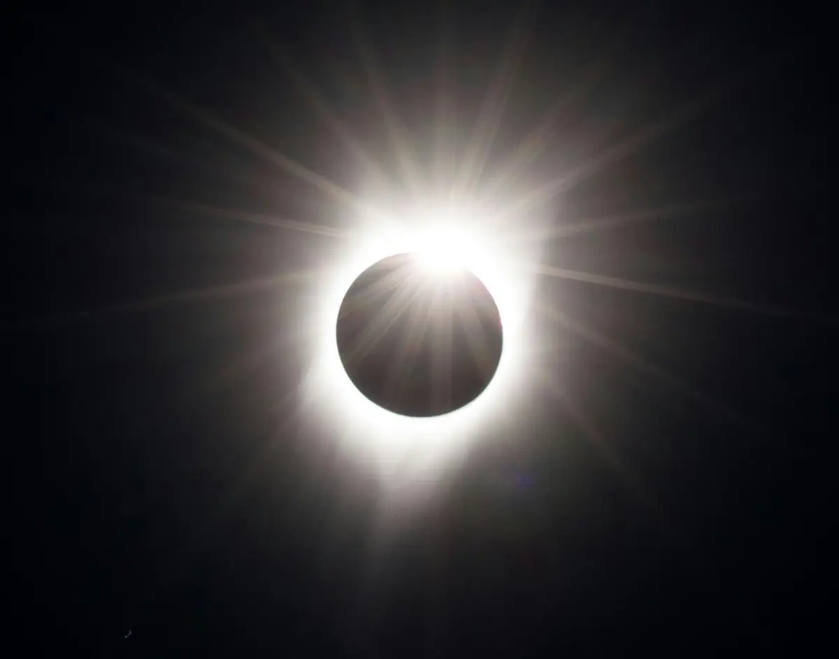 Imagem de contexto do artigo O primeiro em 114 anos: eclipse solar total poderá ser observado em Portugal