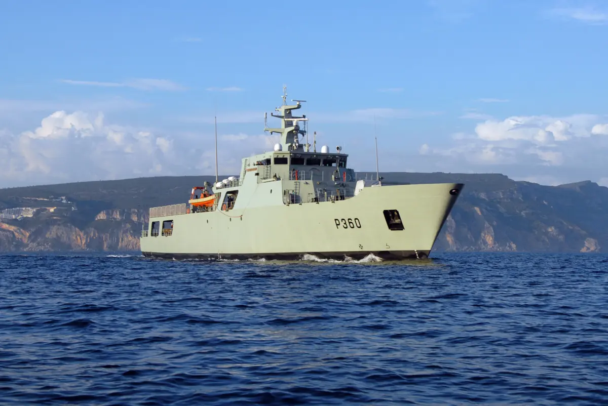 Imagem de contexto do artigo Navio patrulha faz "disparo inopinado de munição inerte" em Ponta Delgada, Marinha abre "processo de averiguações"