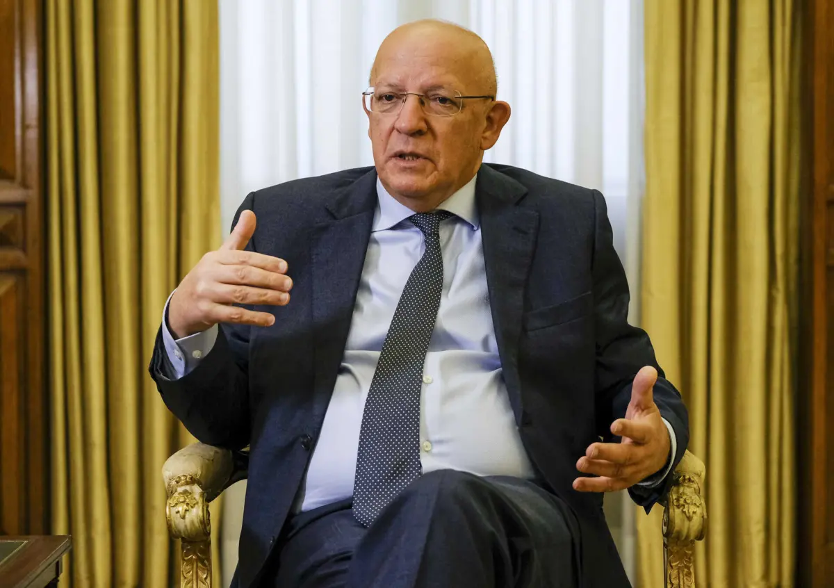 Santos Silva considera que a reposta de Israel é "muito desproporcional" e "viola" o direito internacional