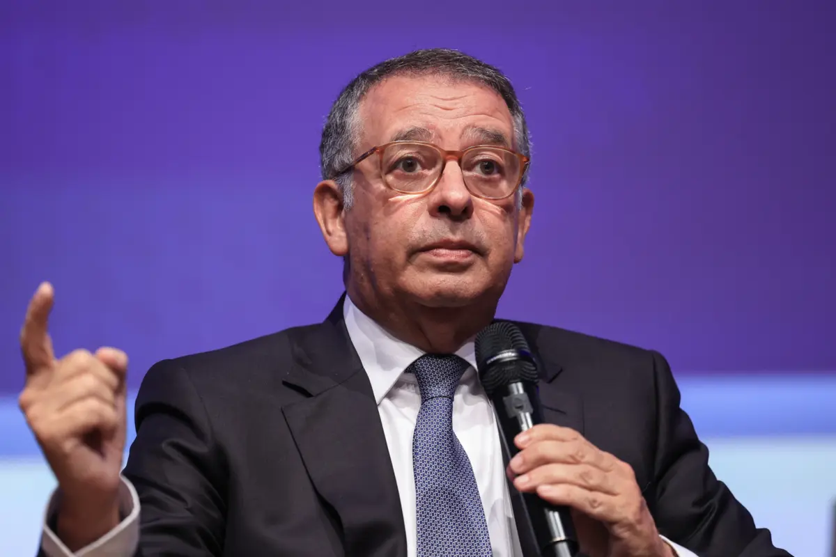 António José Seguro ressalva que "nenhum candidato fica incomodado com ter apoios"