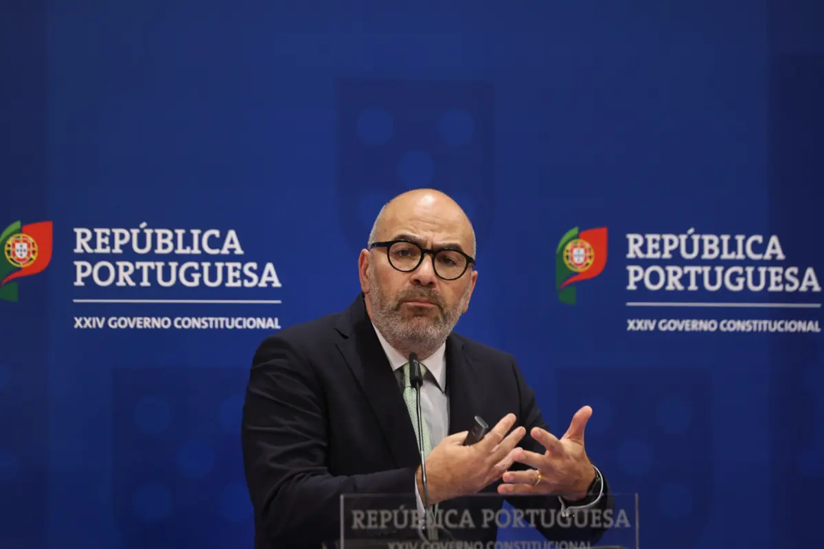 Imagem de contexto do artigo Pinto Luz compara revogação da licença da TAP pela Venezuela à ameaça da Ryanair e avisa: "Portugal não cede a pressões"