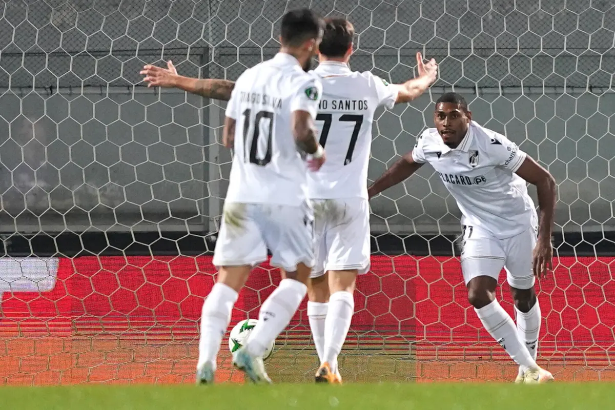 Imagem de contexto do artigo Conquistadores no G8. Vitória SC é a primeira equipa portuguesa de sempre a chegar aos oitavos da Liga Conferência