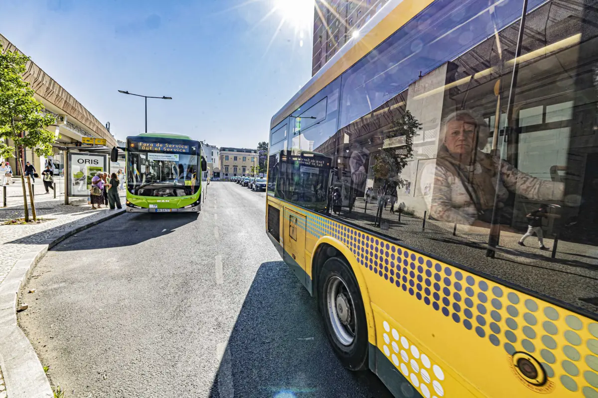 Imagem de contexto do artigo Até ao final do mês. Transportes Metropolitanos de Lisboa alertam jovens para atualizarem passe gratuito