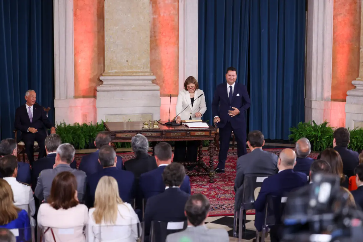 Imagem de contexto do artigo Presidente deu posse aos 43 secretários de Estado do XXV Governo Constitucional