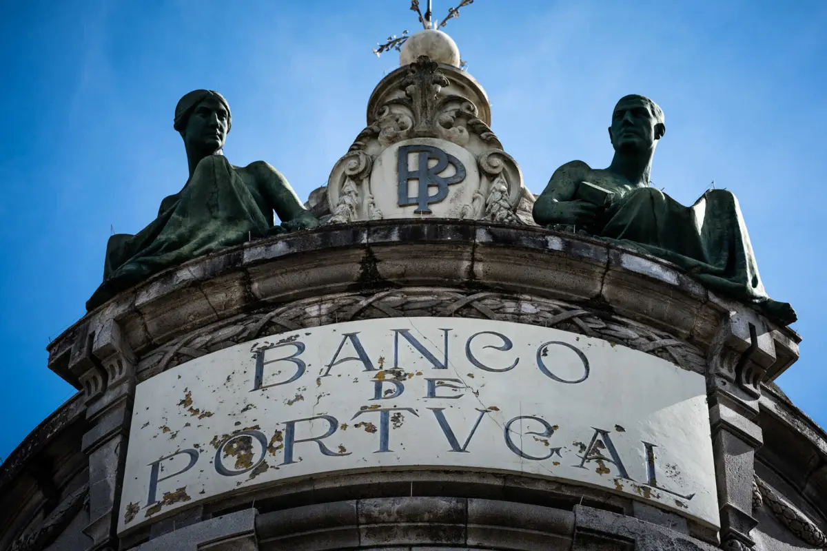 A informação foi esta sexta-feira divulgada pelo Banco de Portugal