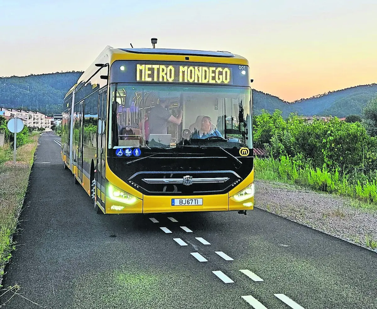 Imagem de contexto do artigo Deslizamento de talude encerra três estações do Metrobus na Lousã