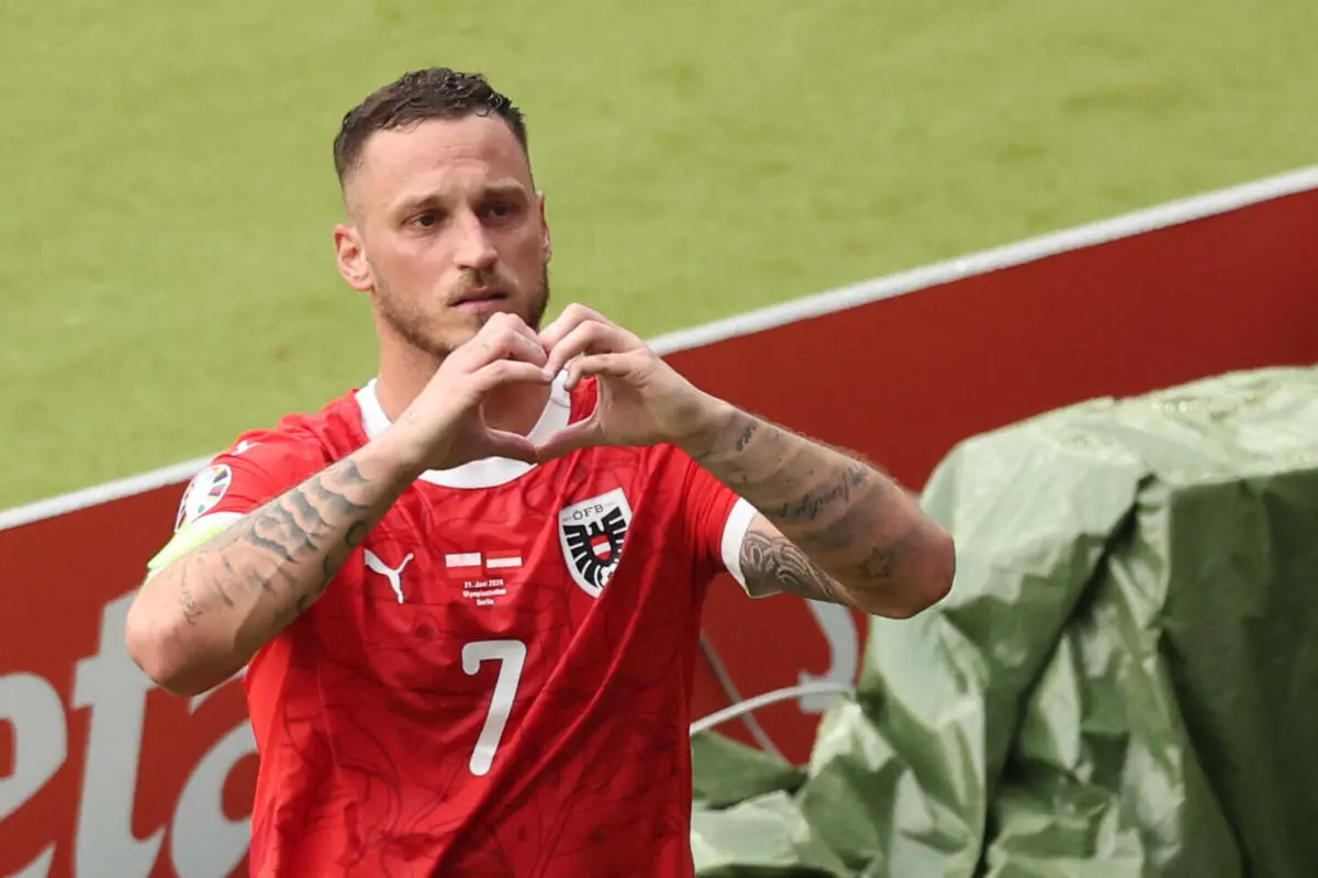 O capitão Marko Arnautovic da seleção austríaca