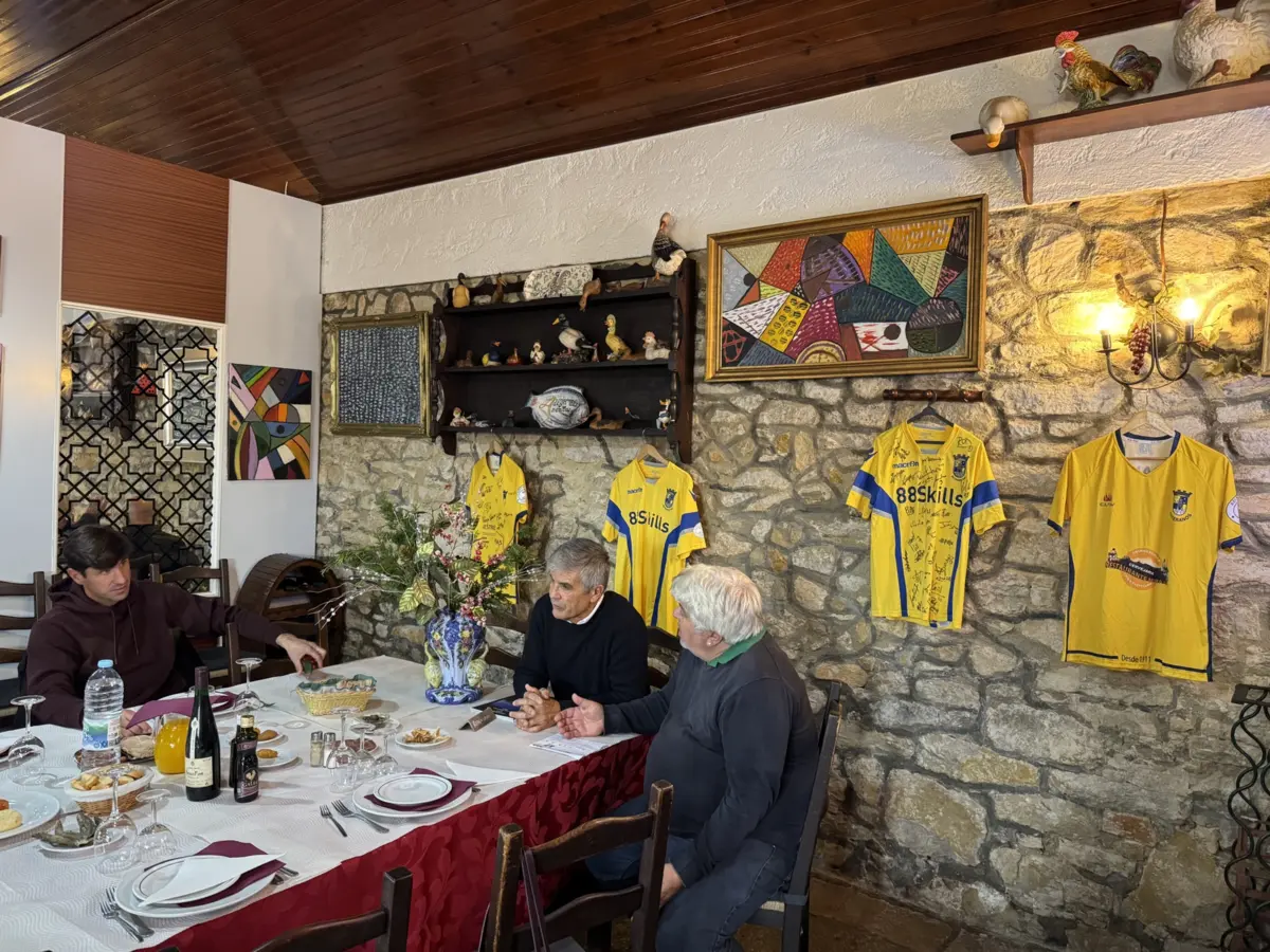 Imagem de contexto do artigo À mesa do Sintrense pede-se apenas "um peixe" para derrotar o FC Porto