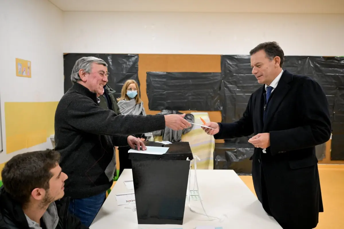 Imagem de contexto do artigo Montenegro votou antecipadamente e apelou à participação na escolha do futuro, "apesar das preocupações"