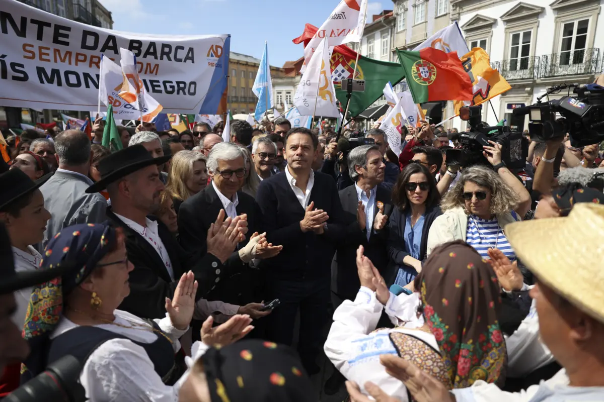 Imagem de contexto do artigo Aguiar-Branco junta-se à campanha da AD e Montenegro pede "luta até ao fim por maioria maior"