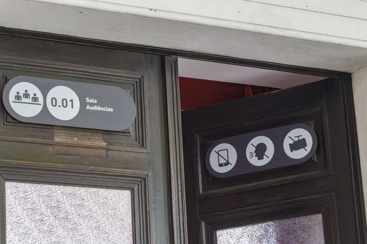 Imagem de contexto do artigo Portugal desce uma posição no Índice de Perceção da Corrupção. Mais de dois terços de países com resultados negativos