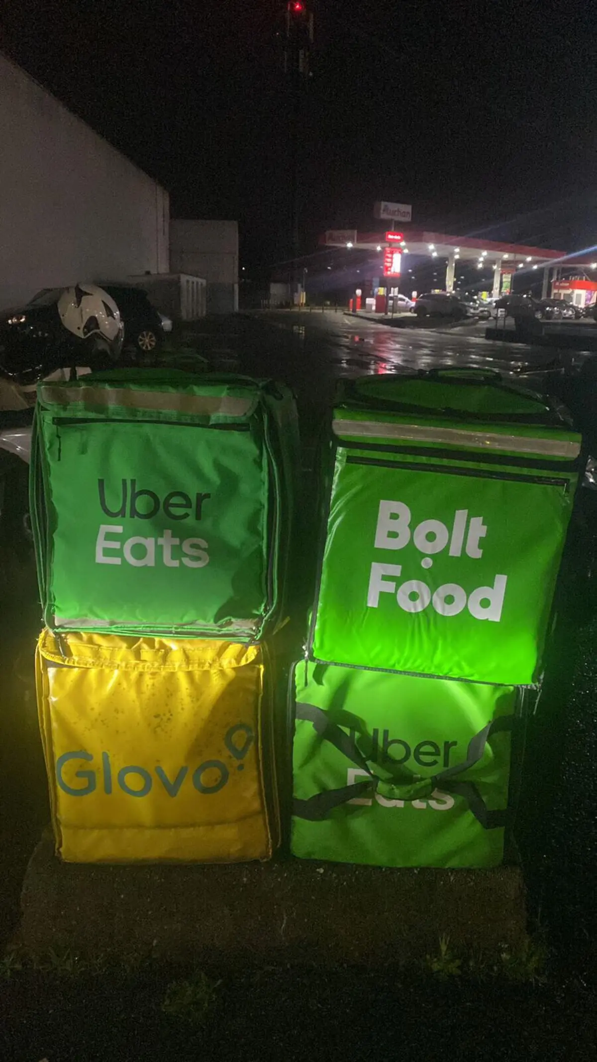 Imagem de contexto do artigo "Empresa não nos ouve e só nós sabemos o que se passa nas ruas." Estafetas da Uber, Glovo e Bolt anunciam nova greve