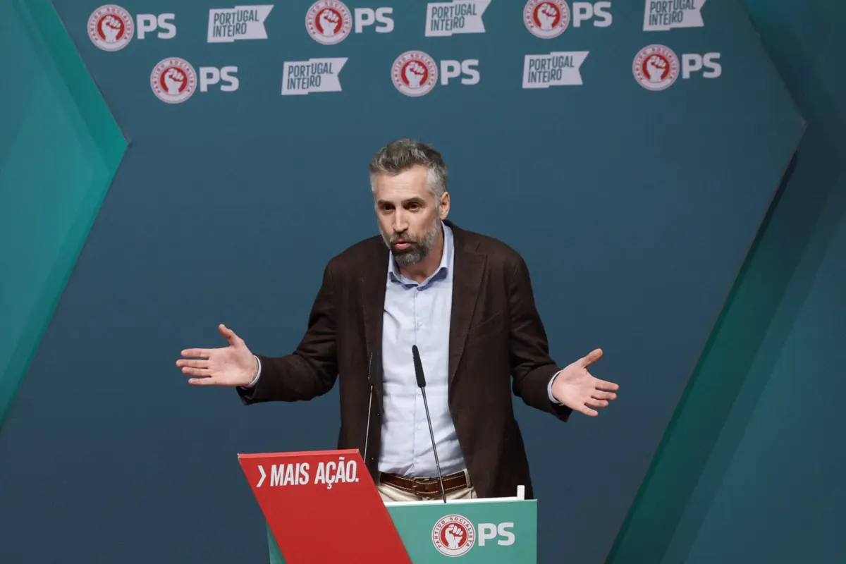 Imagem de contexto do artigo Críticos de Pedro Nuno atiram-se à lista para as europeias: "fechada" e "sectária"