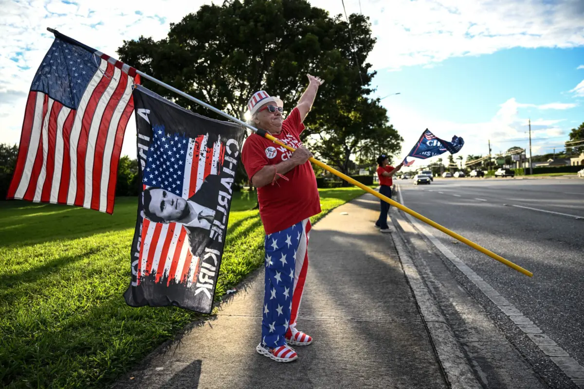 Charlie Kirk, aliado próximo do Presidente Trump, morreu no dia 10 de setembro após ser baleado num evento na Universidade de Utah Valley, nos EUA